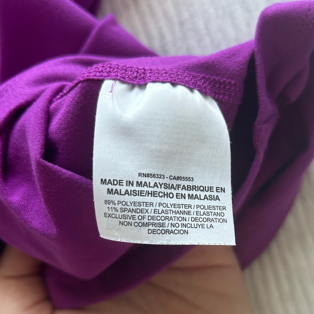 Nike: Women’s Dri-Fit Quarter-Zip Longsleeve Top (Size Medium) - Picture 6 of 6